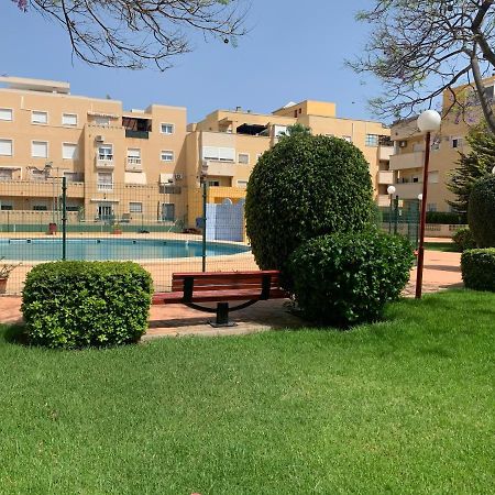 Apartamento 3 Dormitorios En La Playa De Almeria. Roquetas de Mar Exterior photo
